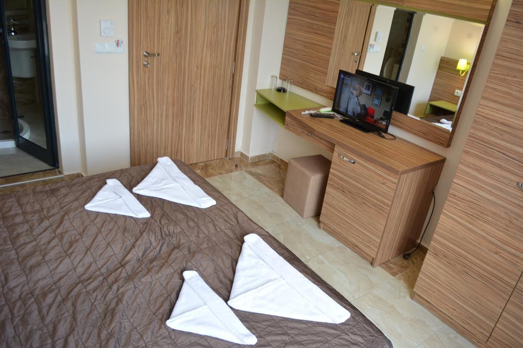 Tm Deluxe Hotel Slantchev Briag Chambre photo