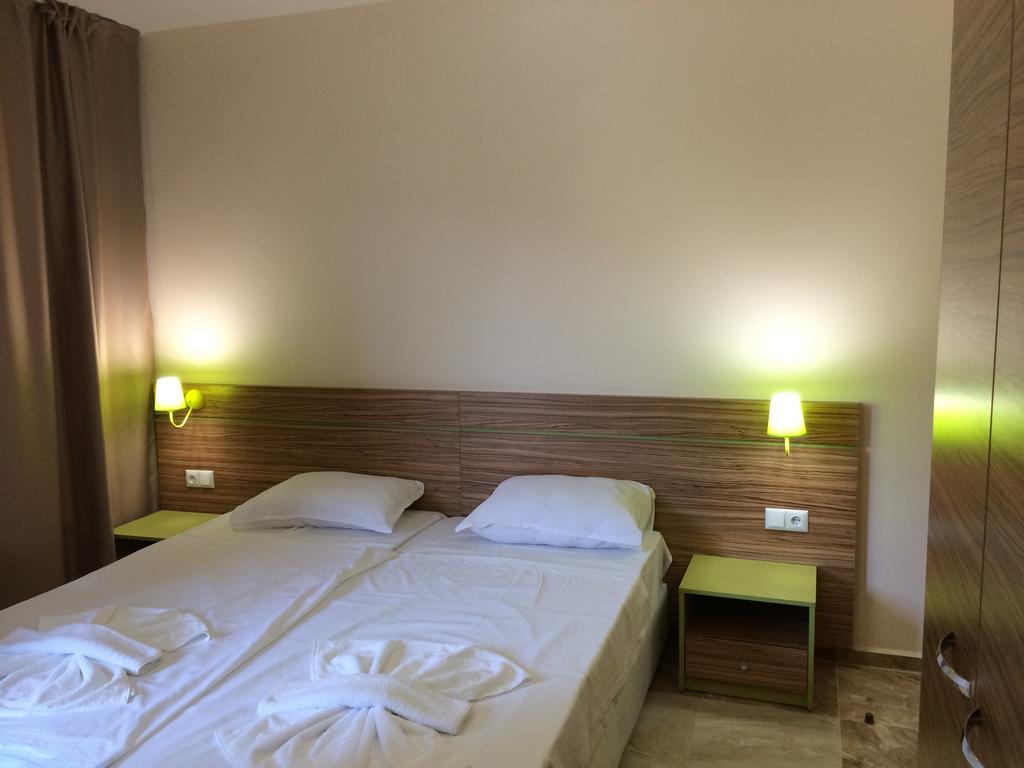 Tm Deluxe Hotel Slantchev Briag Chambre photo