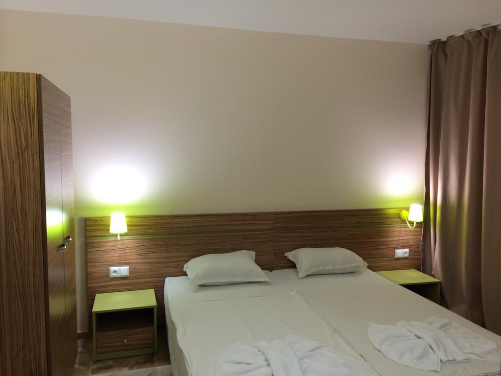 Tm Deluxe Hotel Slantchev Briag Chambre photo
