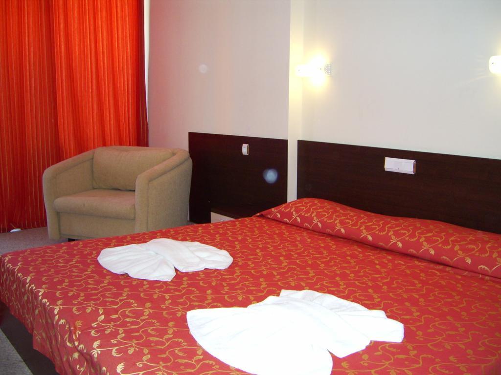 Tm Deluxe Hotel Slantchev Briag Chambre photo